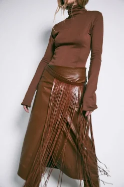 Hot Dancing Earthward Belt In Tobacco Belts