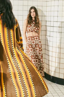 Hot Spice Island Skirt Bottoms
