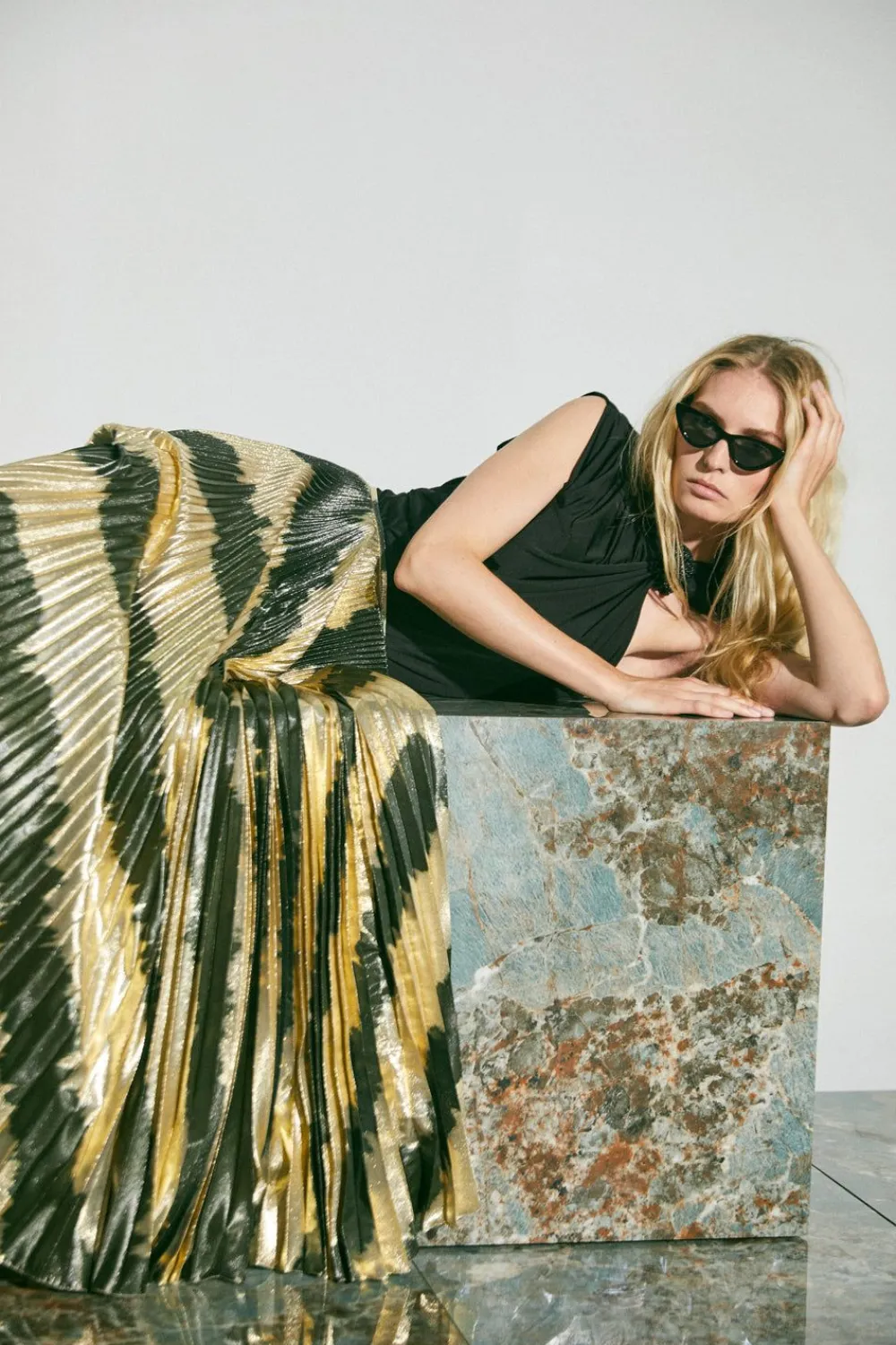 Unfolding Tropics Skirt Bottoms